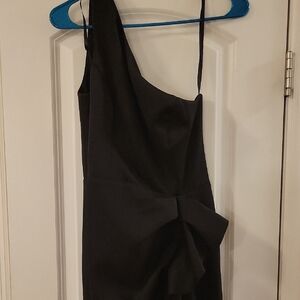 Elegant Black One-Shoulder Dress